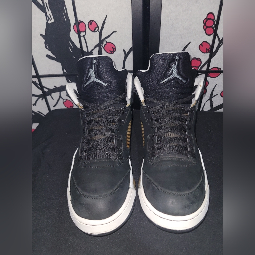 Jordan 5 Retro Oreo Sneakers - Picture 3 of 8